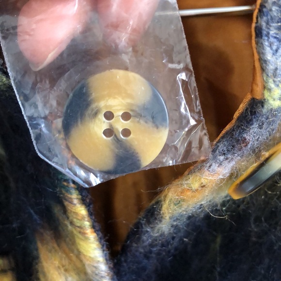 Urban Outfitters oversized plaid wool blend shacket - Picture 7 of 9